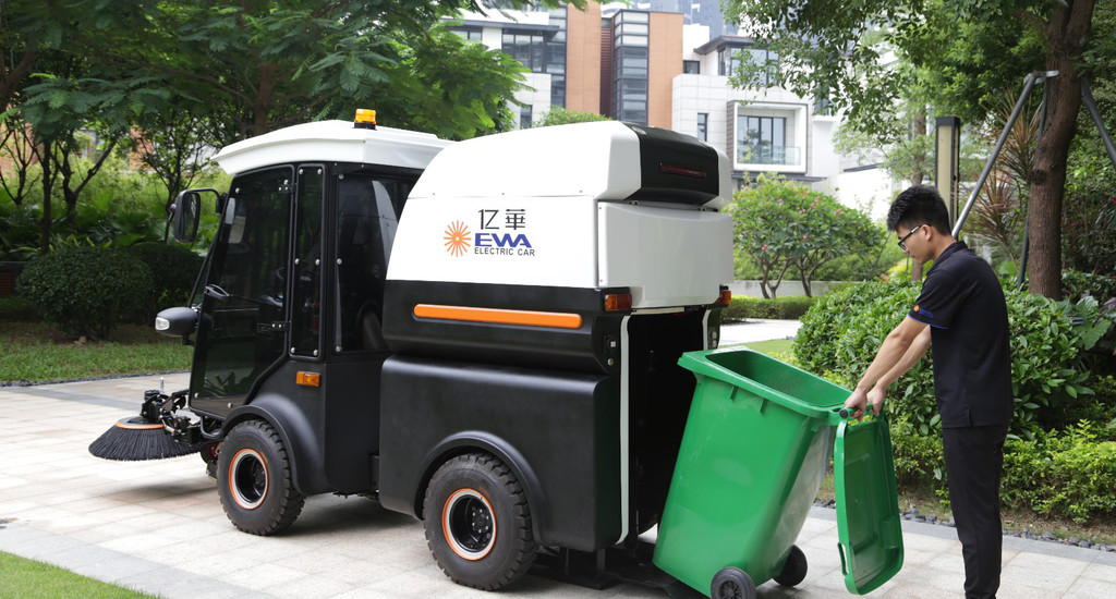 小型道路清扫车